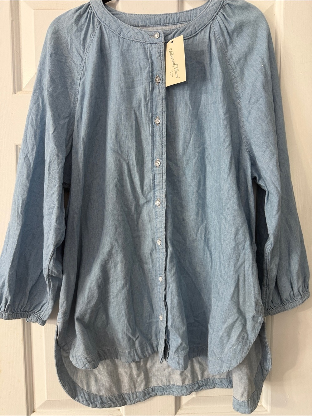 Universal Thread Light Blue Chambray Button-Up Shirt